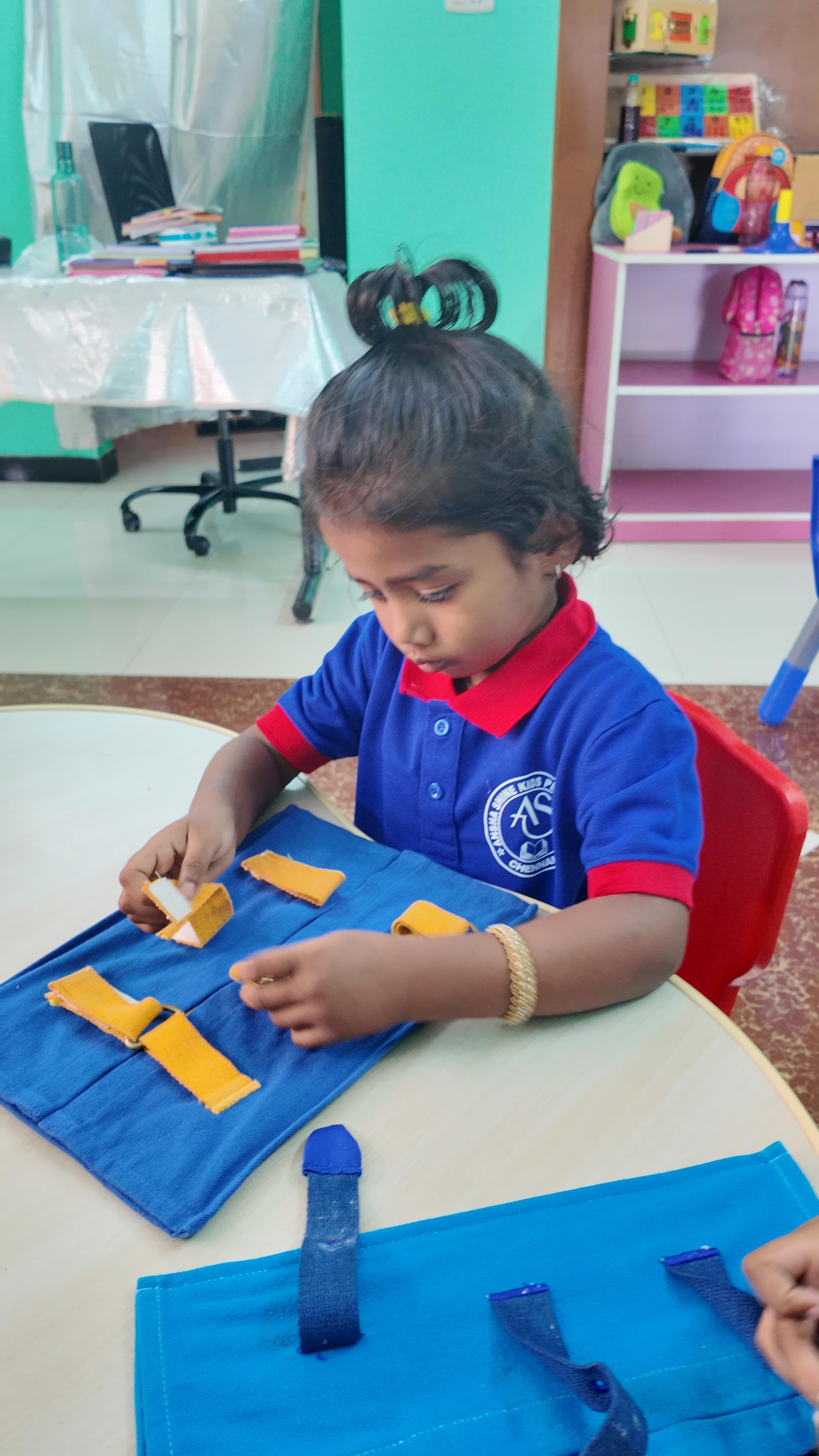 Ansha Shine Kids School student